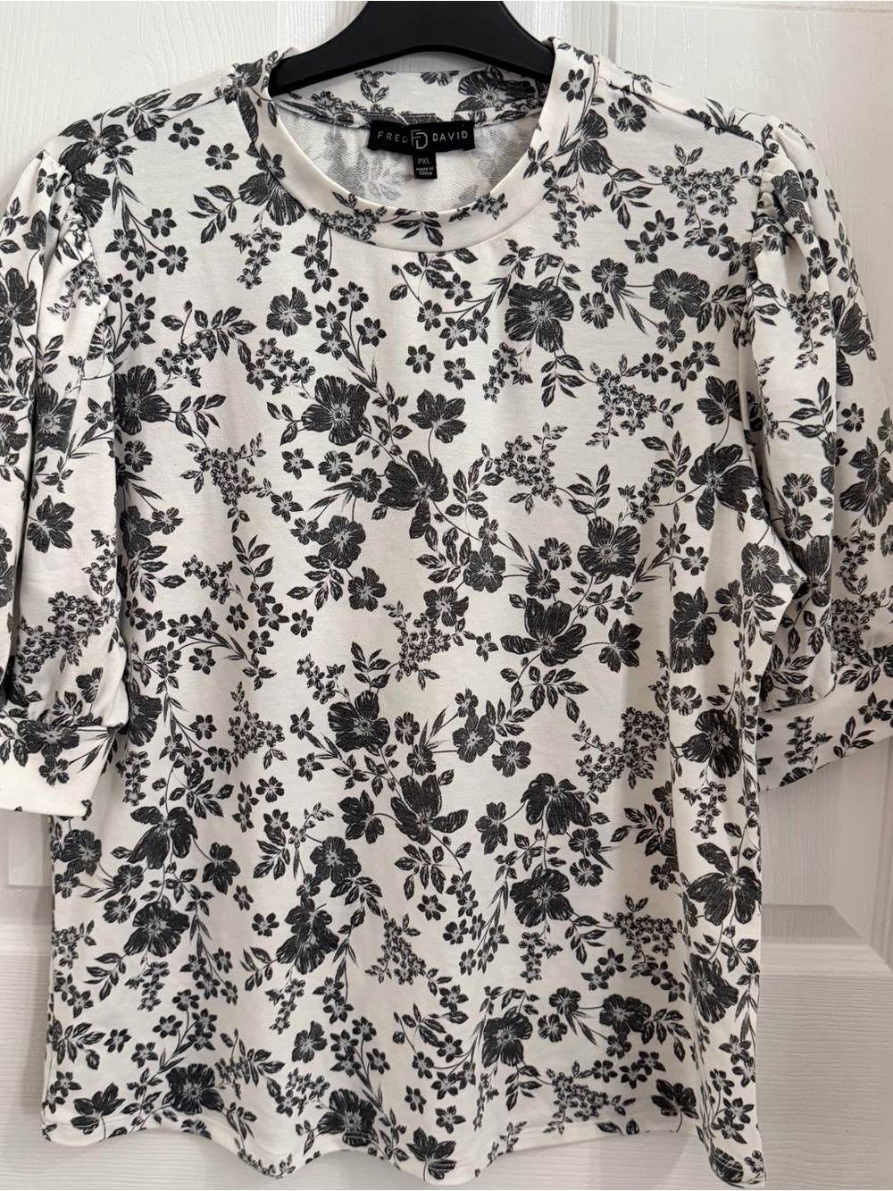 Fred David White Floral Puff Sleeve Top in Black/Gray Print